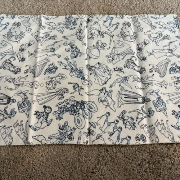 NWT SET OF 4 DISNEY INK & PAINT COLLECTION LARGE PLACEMATS. 21"X14" - Picture 2 of 5